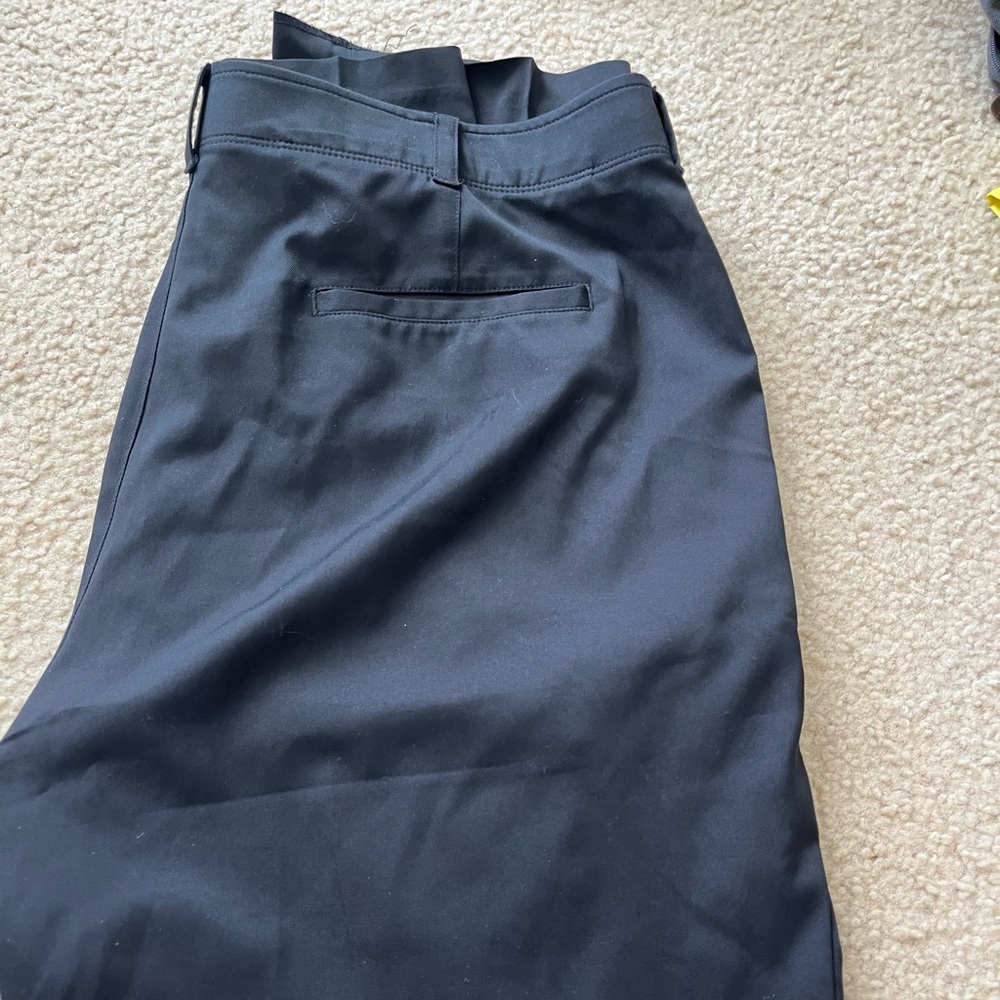 Black men’s pro tour golf pants 40x32
